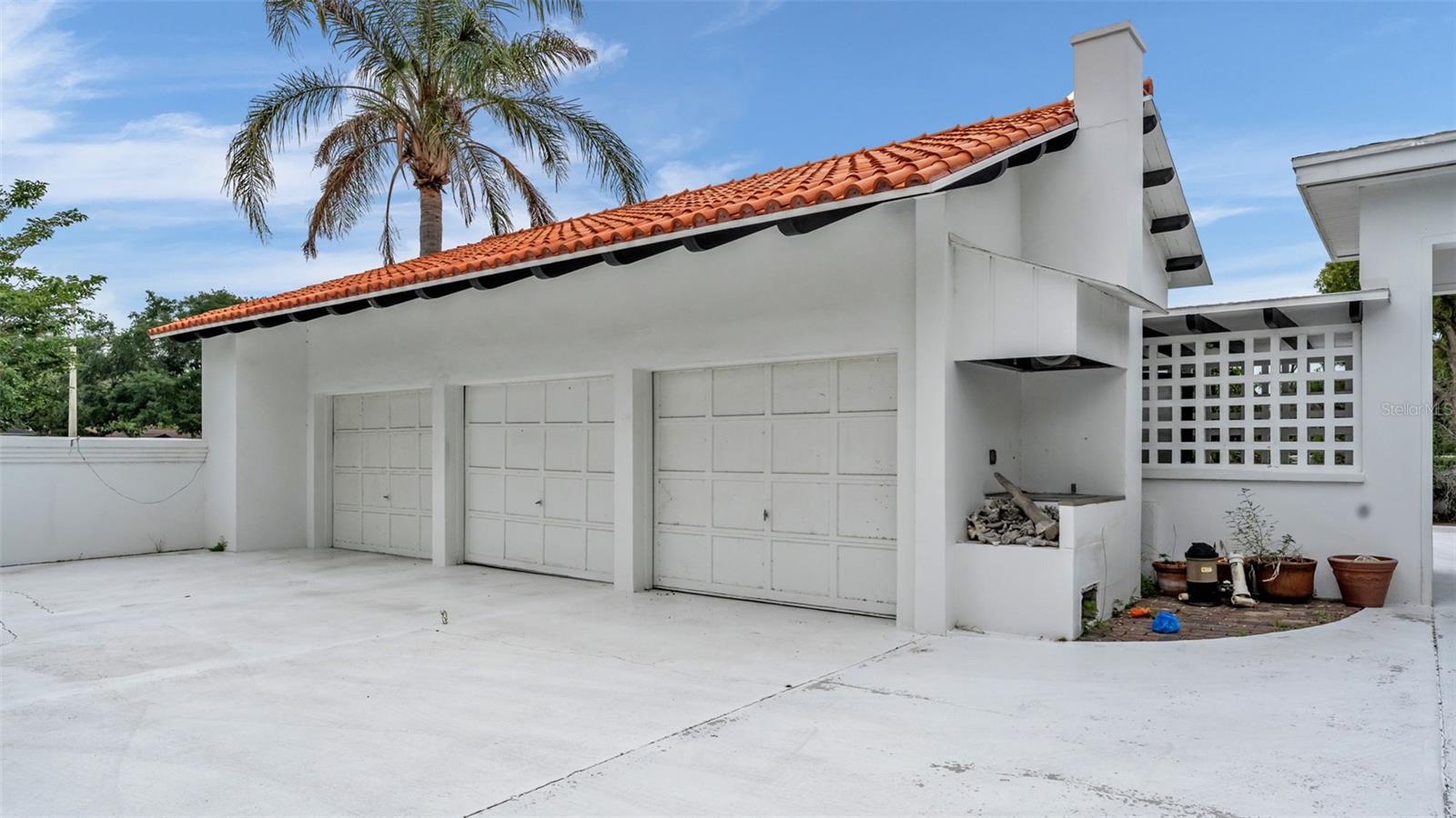 LONE PALM GOLF COURSE - Residential