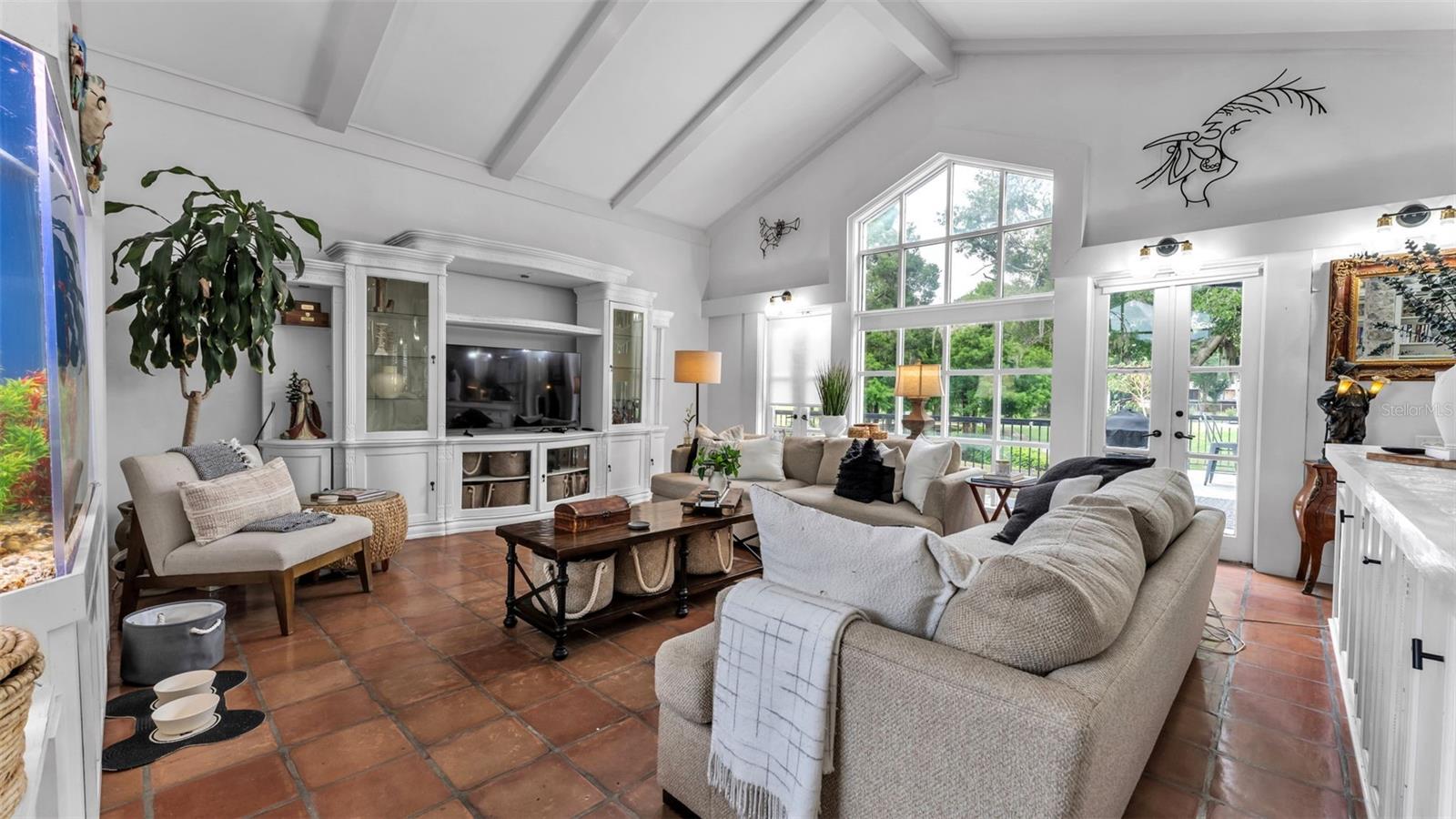 LONE PALM GOLF COURSE - Residential