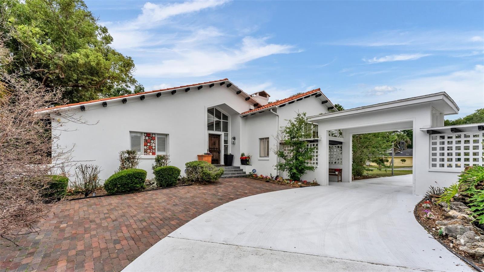 LONE PALM GOLF COURSE - Residential