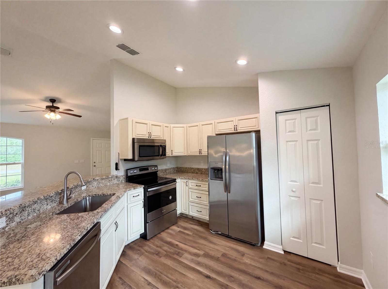 MARION OAKS UN 4 - Residential