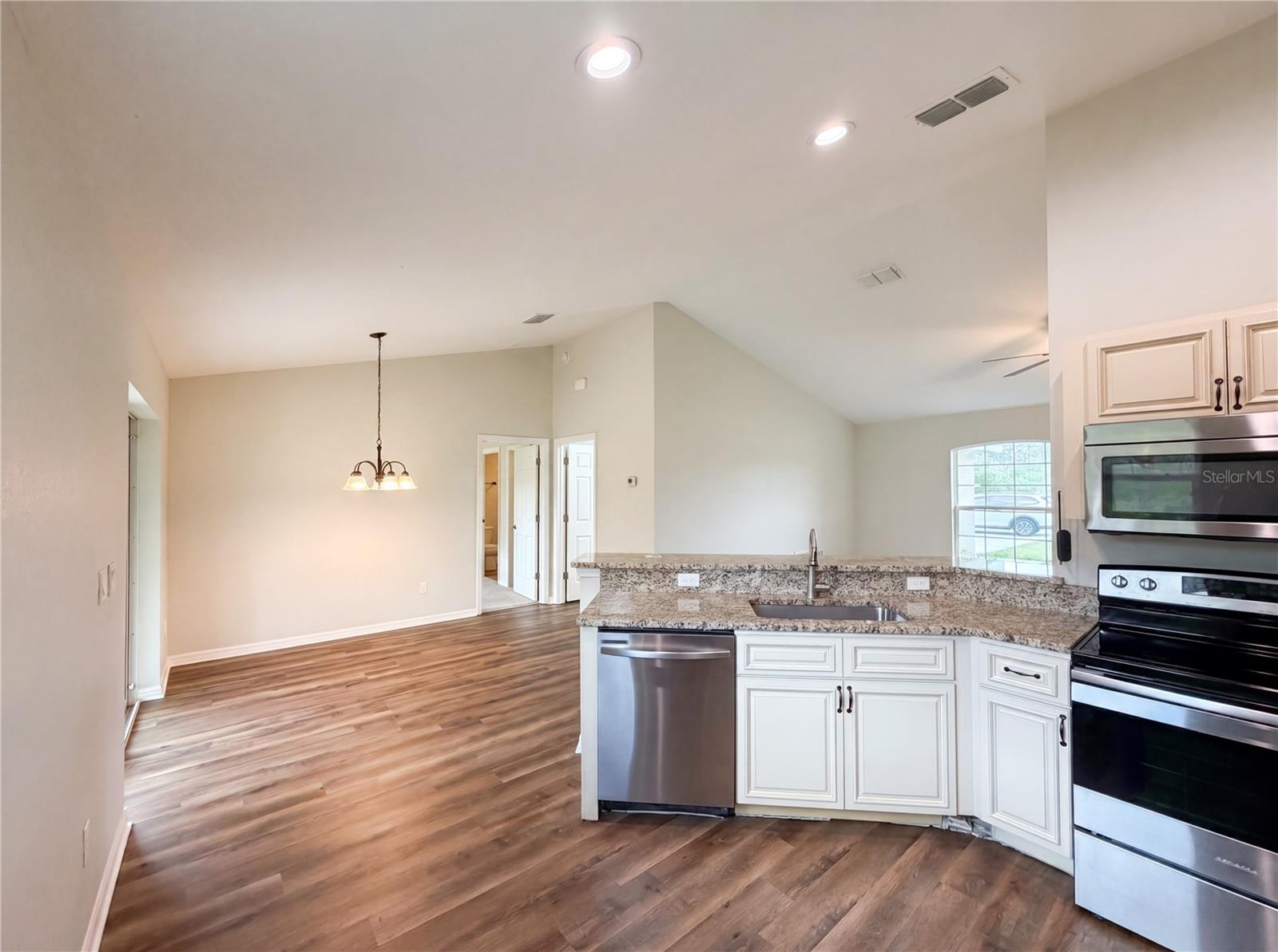 MARION OAKS UN 4 - Residential