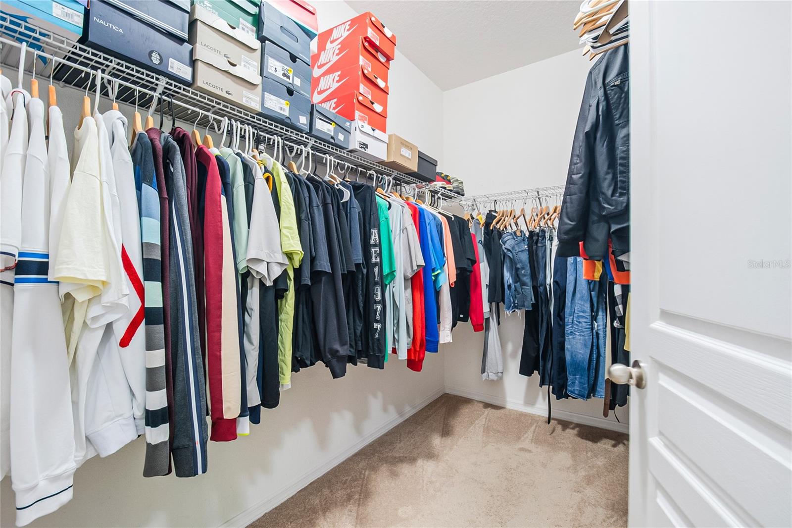 DORAL POINTE NORTH - Residential