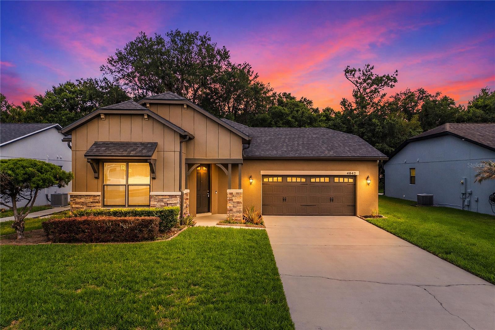 DORAL POINTE NORTH - Residential