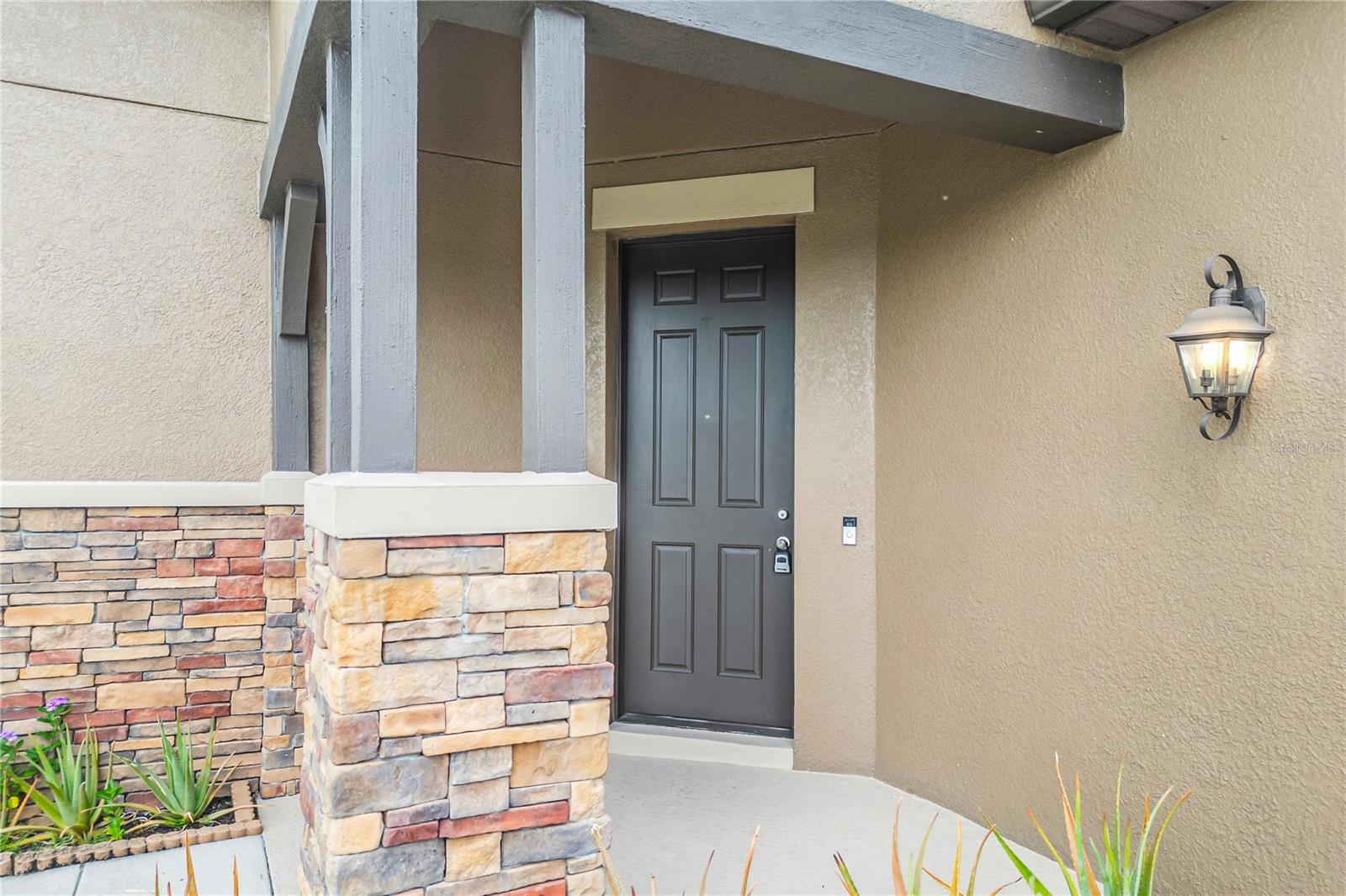 DORAL POINTE NORTH - Residential