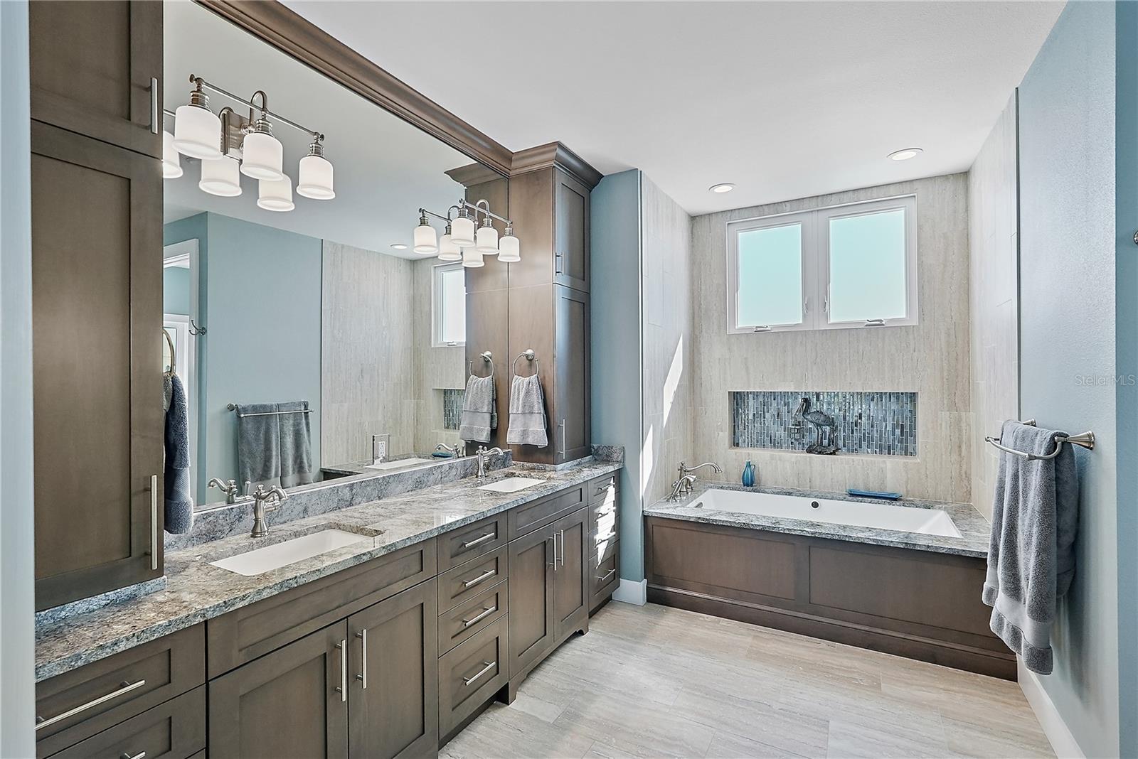 PATRICIAN POINT - Residential