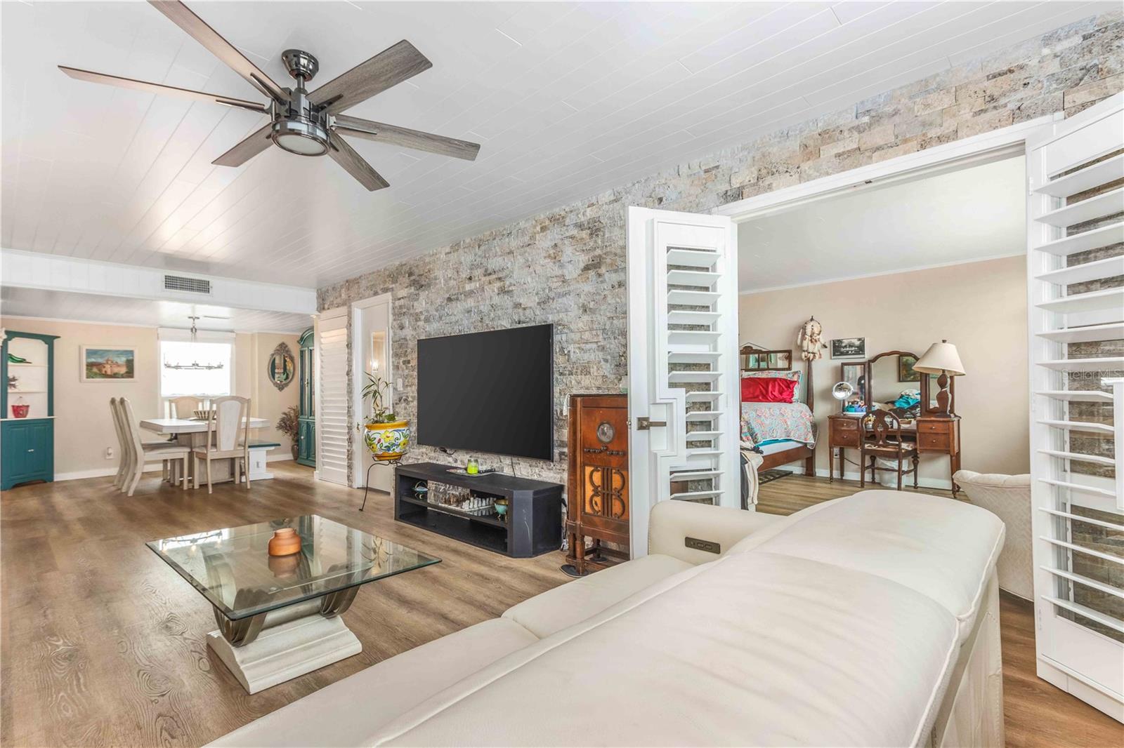 2621 COVE CAY DRIVE 1003