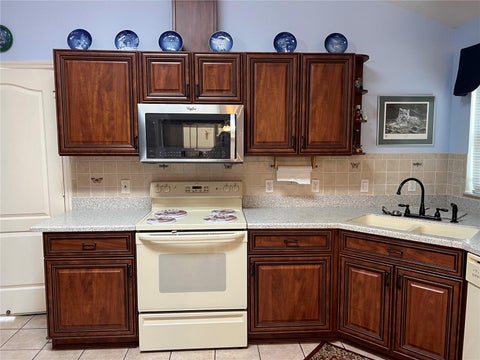 Tiny photo for 1842 Puerto Bello Drive, The Villages, FL 32159 (MLS # G5117106)