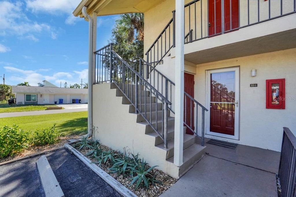 Photo of 501 Parkdale Mews #501, Venice, FL 34285 (MLS # N6141192)