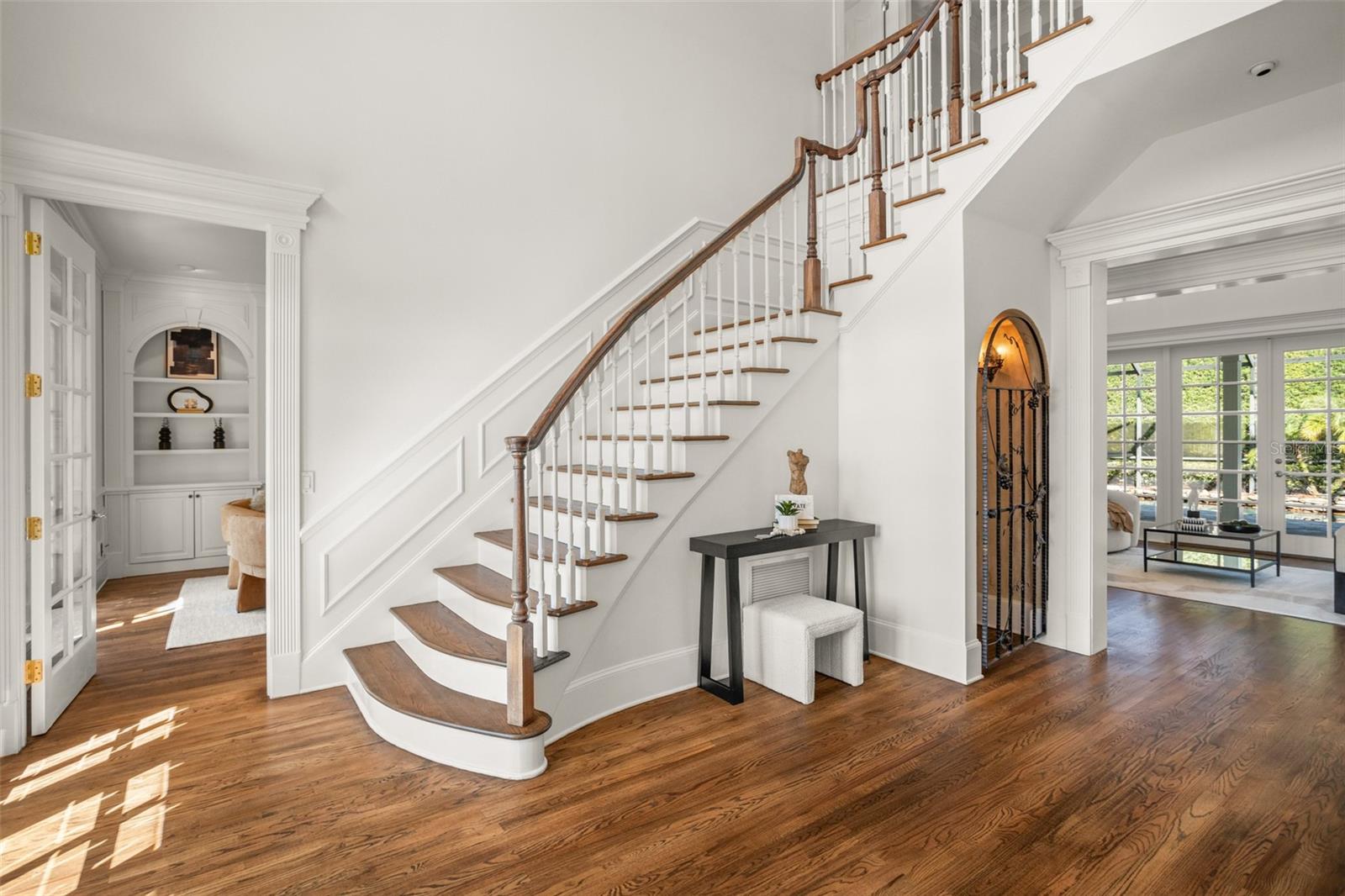 LAKE KNOWLES TERRACE - Residential