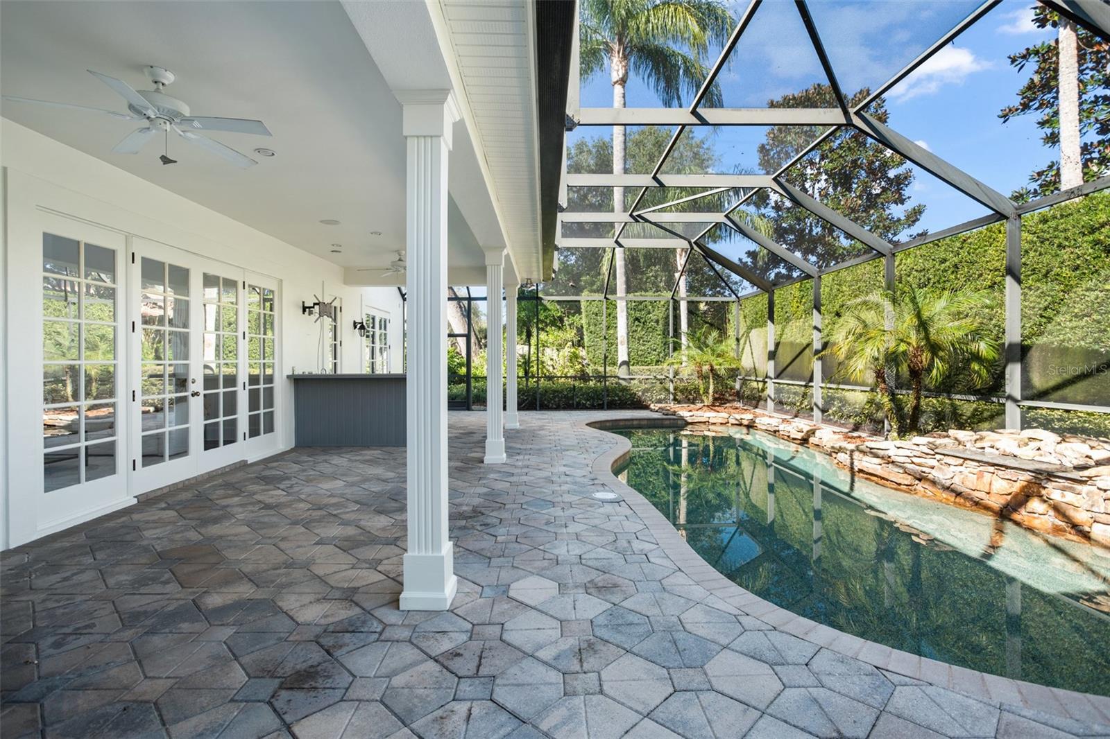 LAKE KNOWLES TERRACE - Residential