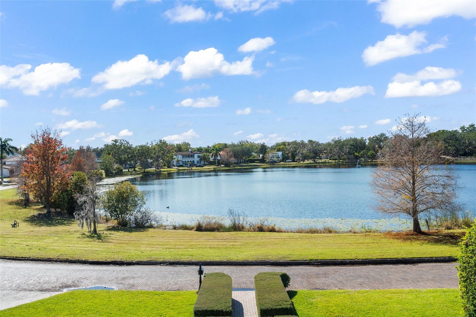 LAKE KNOWLES TERRACE - Residential