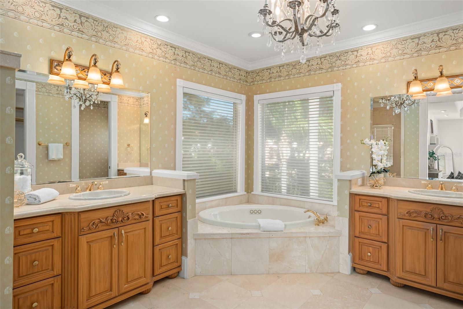 LAKE KNOWLES TERRACE - Residential