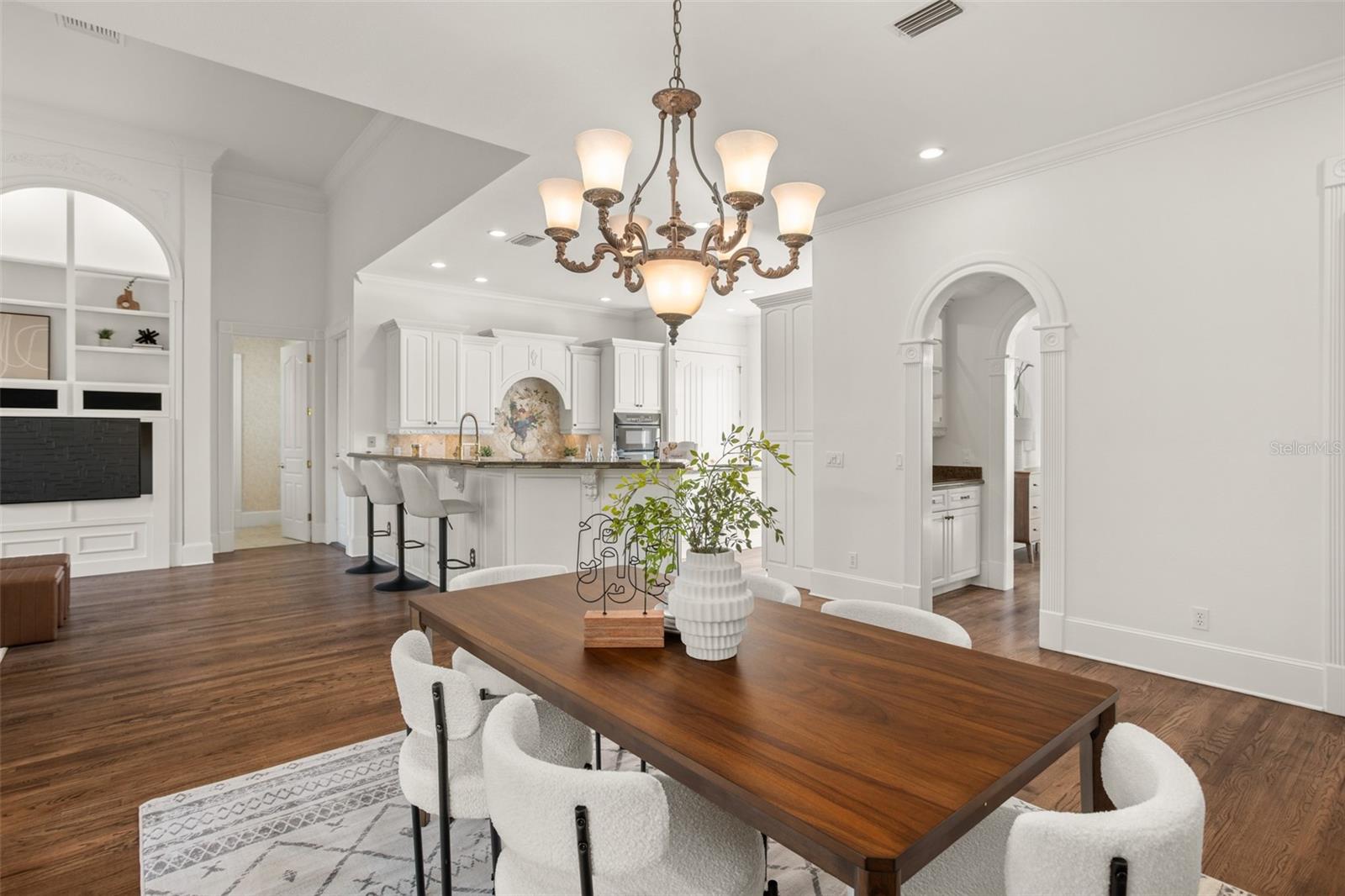 LAKE KNOWLES TERRACE - Residential