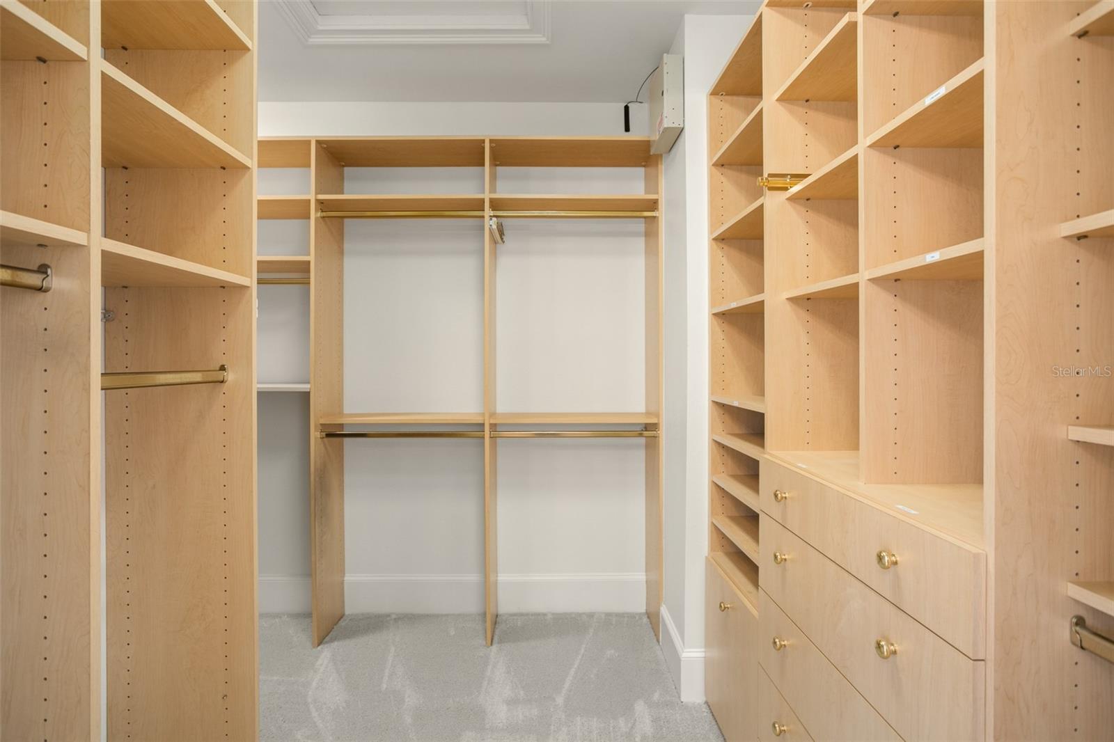 LAKE KNOWLES TERRACE - Residential