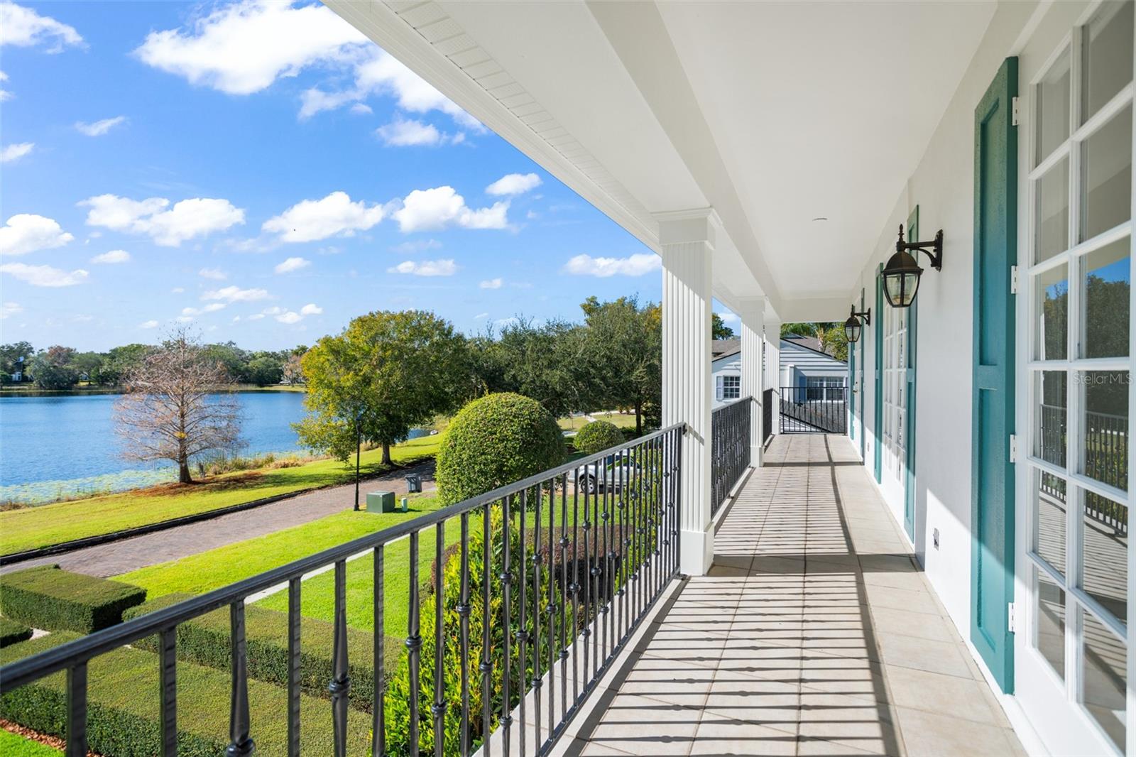 LAKE KNOWLES TERRACE - Residential