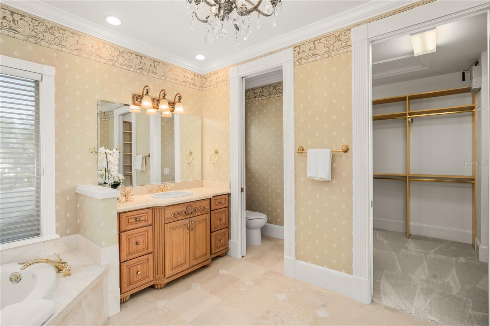 LAKE KNOWLES TERRACE - Residential