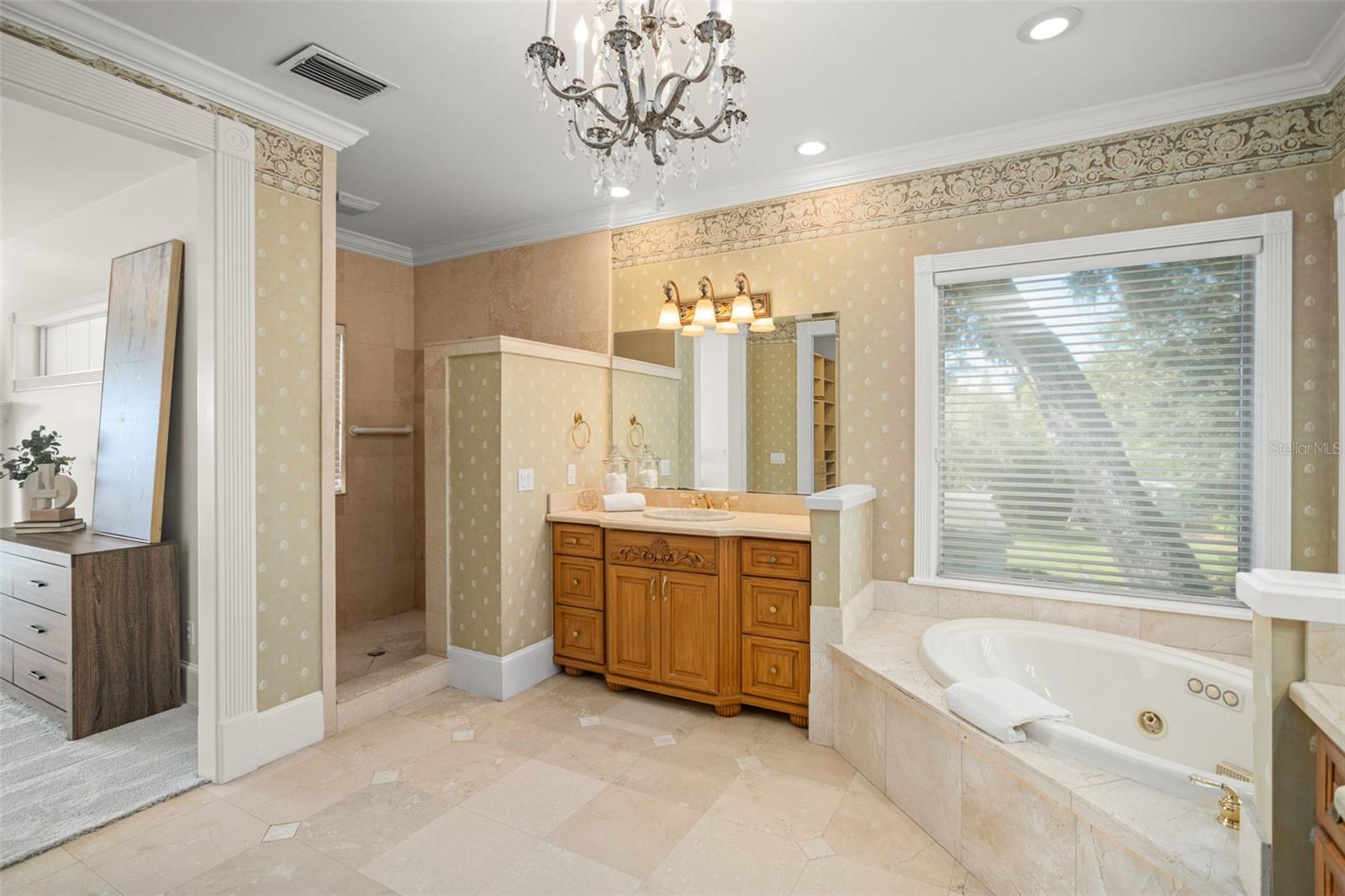 LAKE KNOWLES TERRACE - Residential