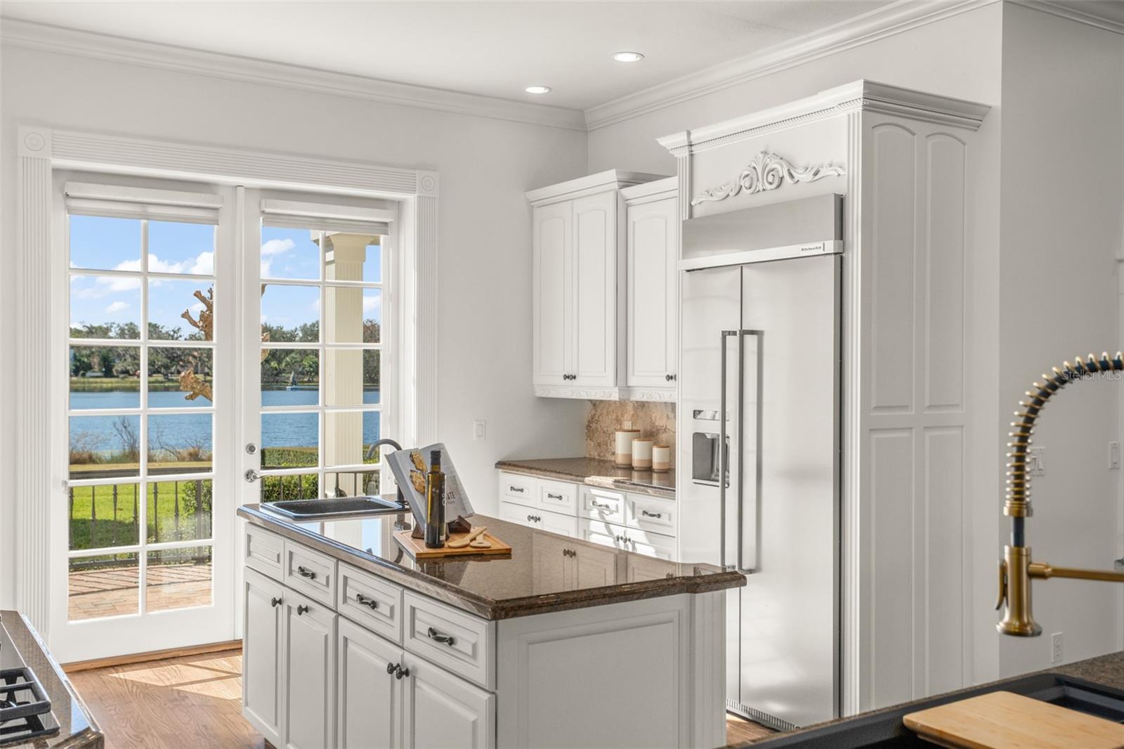 LAKE KNOWLES TERRACE - Residential