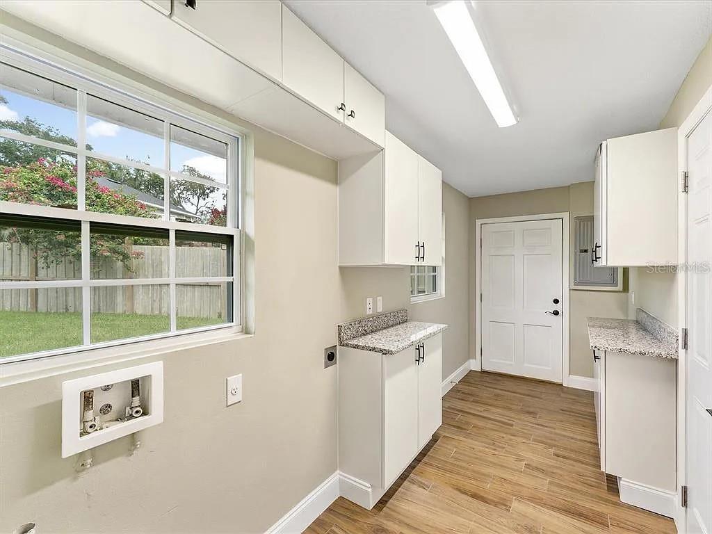 219 NOB HILL CIRCLE