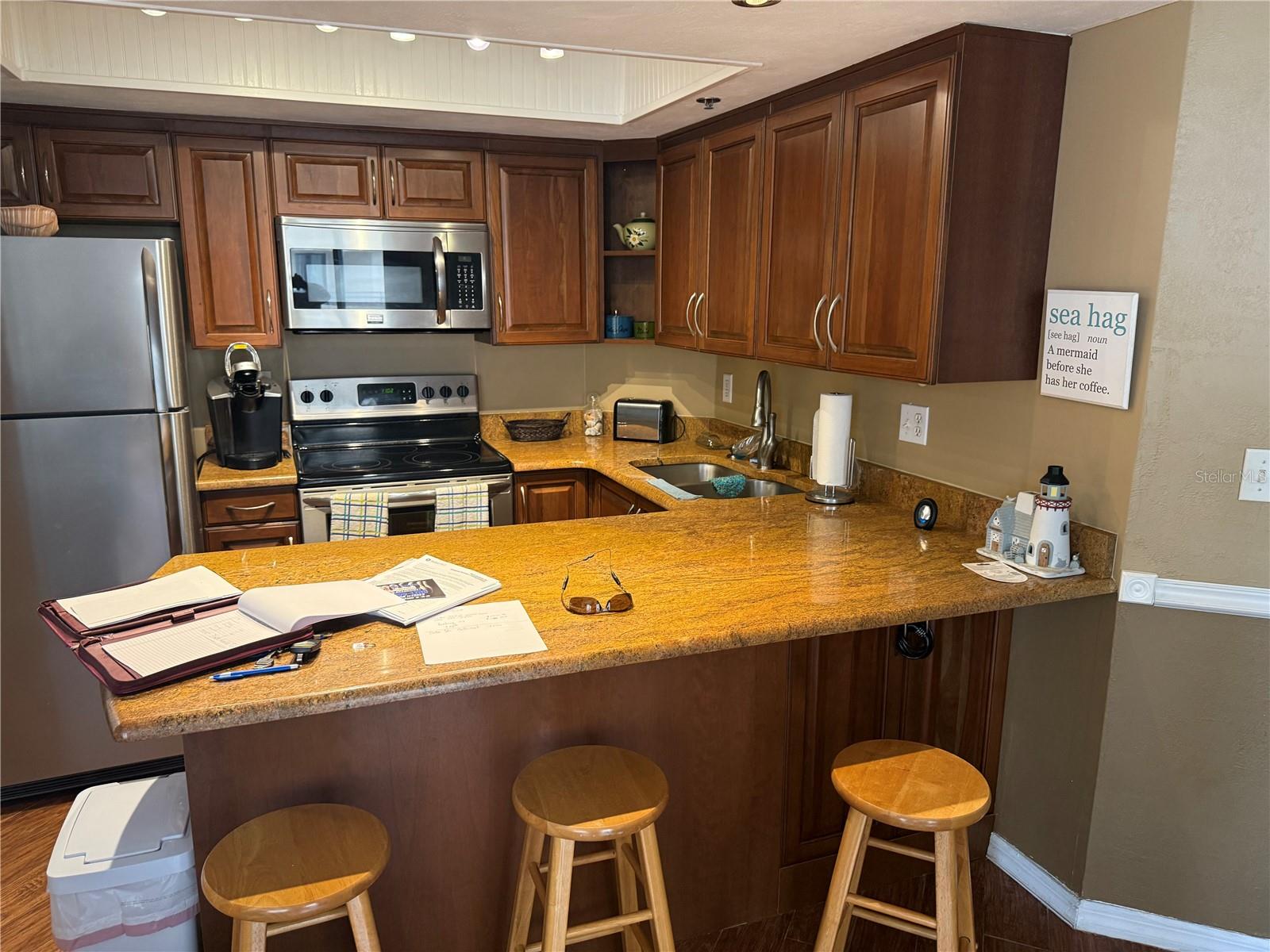 OCEANS ATRIUM 01 - Residential Lease