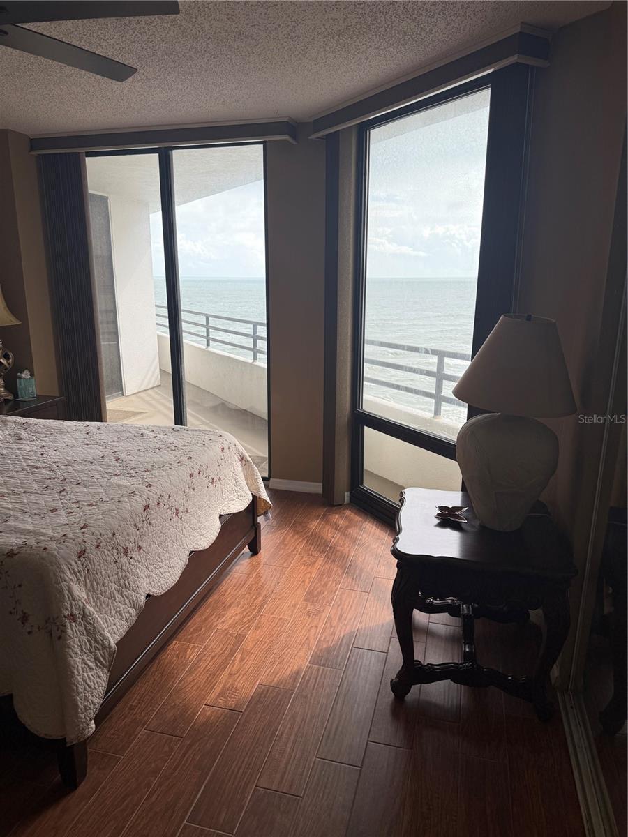 OCEANS ATRIUM 01 - Residential Lease