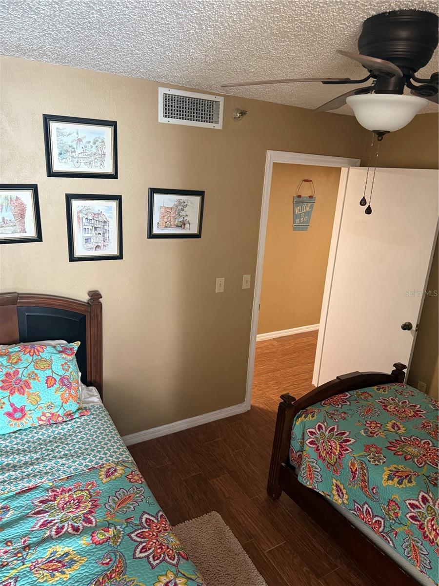 OCEANS ATRIUM 01 - Residential Lease