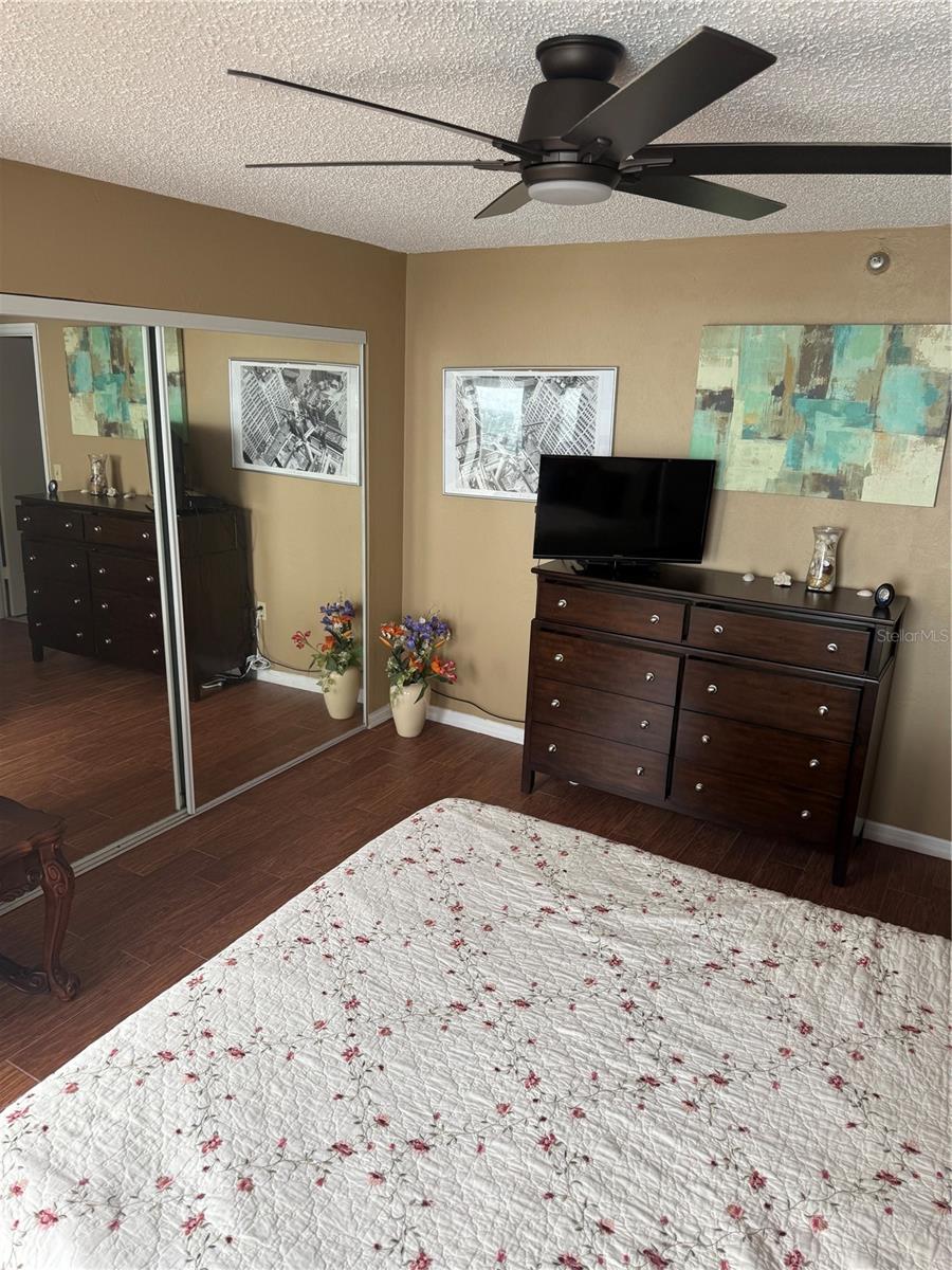 OCEANS ATRIUM 01 - Residential Lease