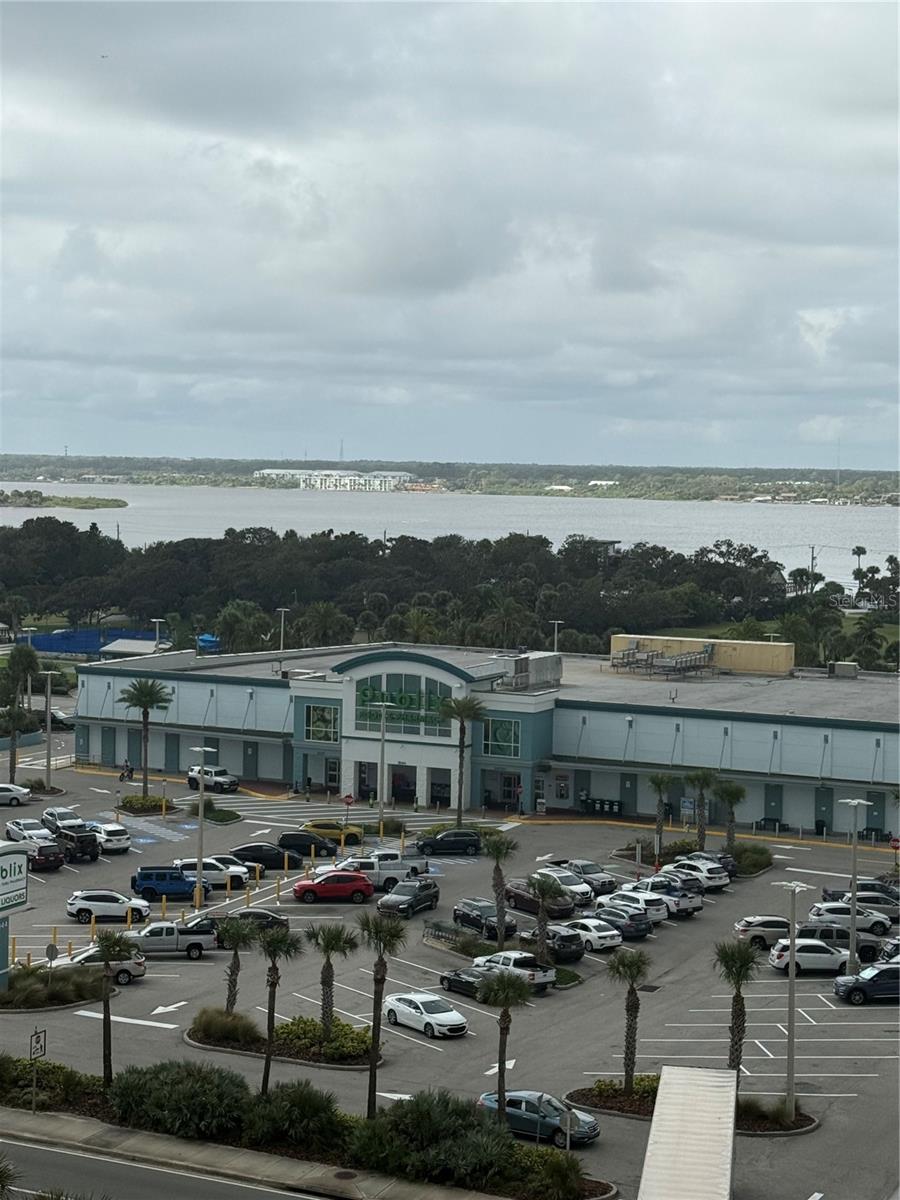 OCEANS ATRIUM 01 - Residential Lease