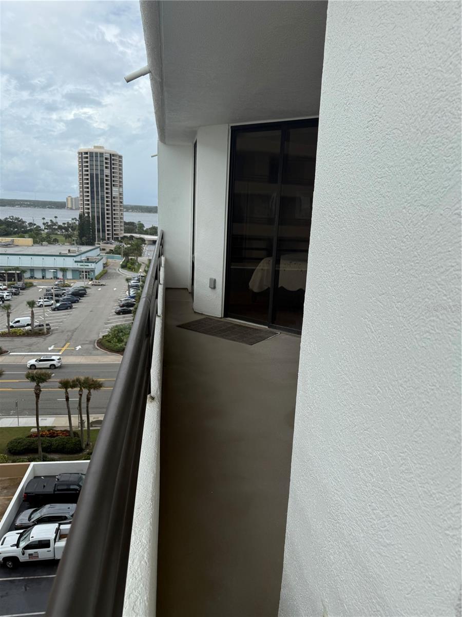 OCEANS ATRIUM 01 - Residential Lease