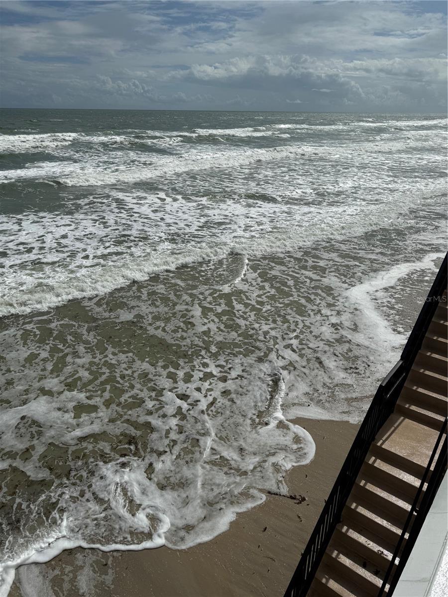 OCEANS ATRIUM 01 - Residential Lease