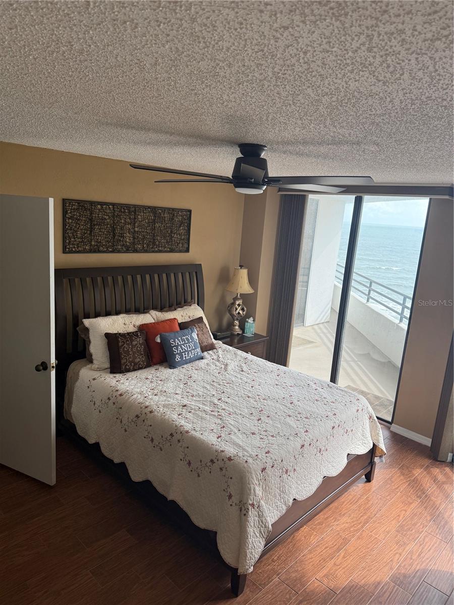 OCEANS ATRIUM 01 - Residential Lease