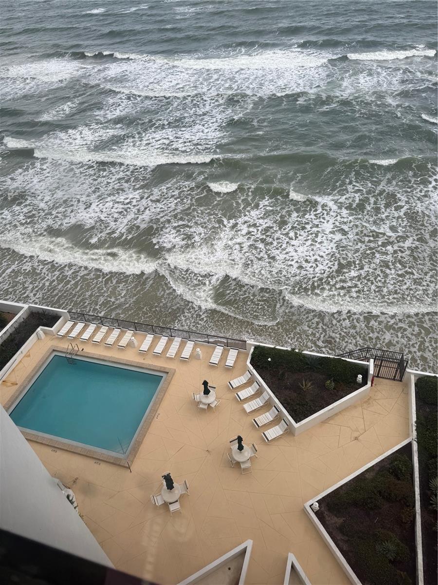 OCEANS ATRIUM 01 - Residential Lease