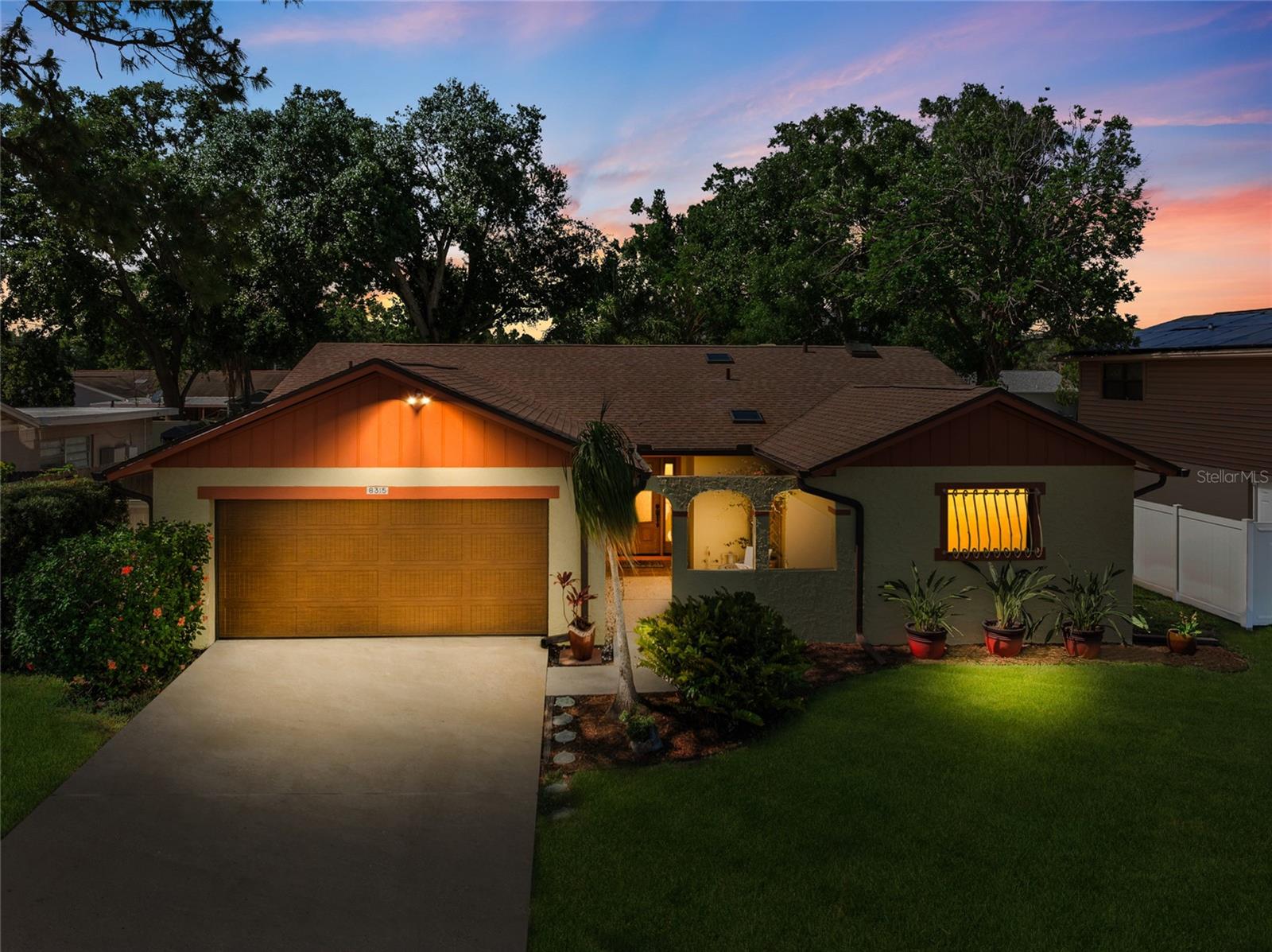 8315 W ELM ST