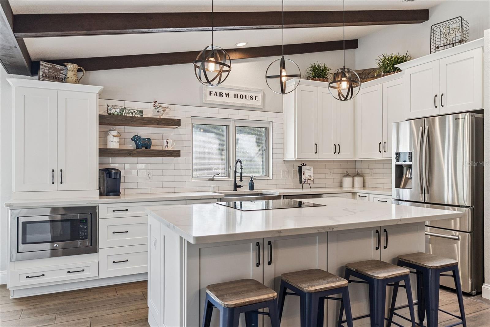 QUAIL ROOST RANCHES UNREC 202 - Residential