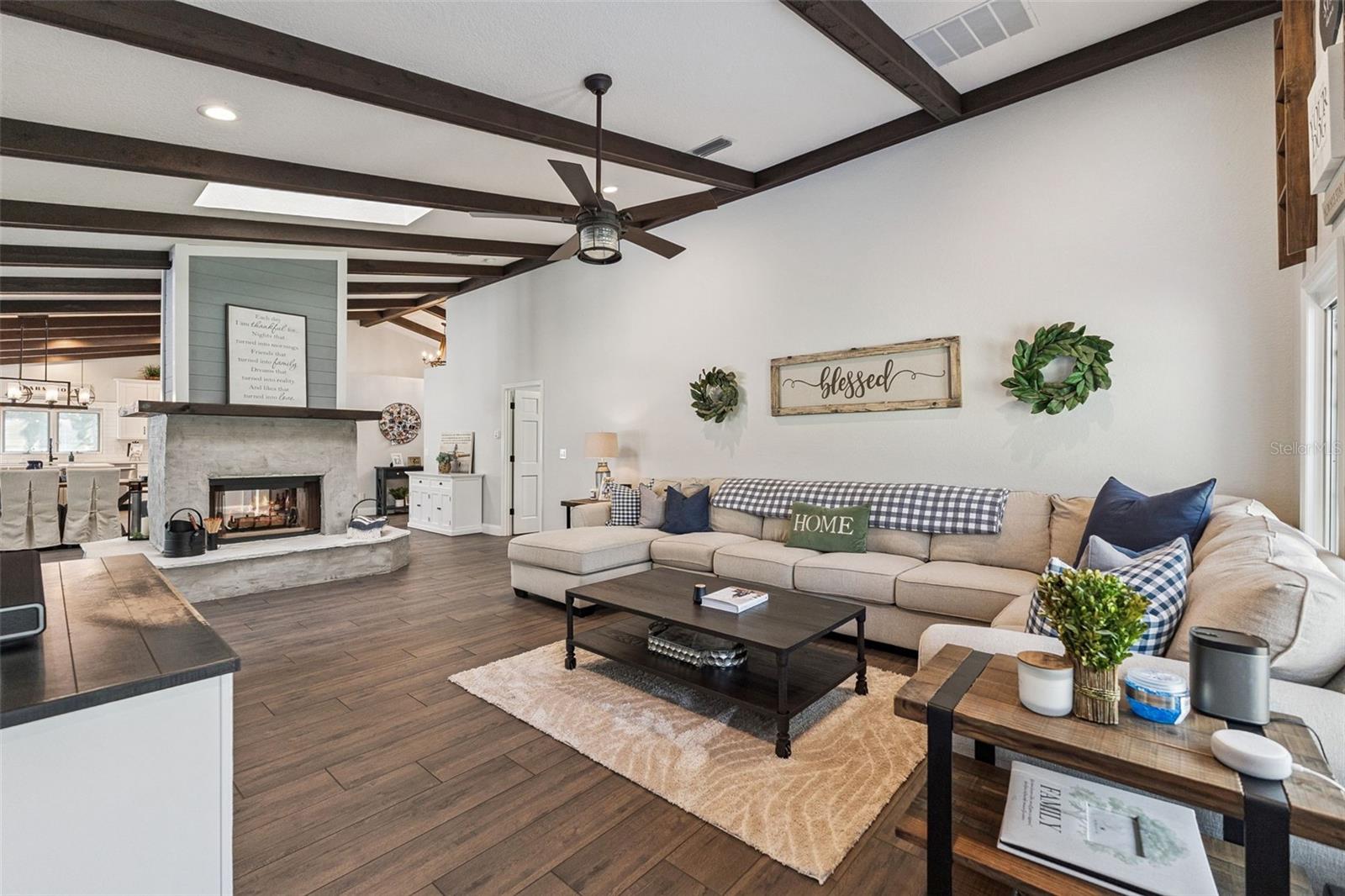 QUAIL ROOST RANCHES UNREC 202 - Residential