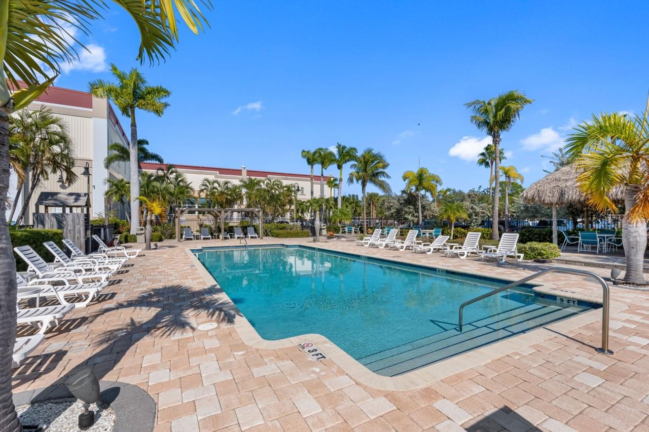 COVE AT LOGGERHEAD MARINA - Residential