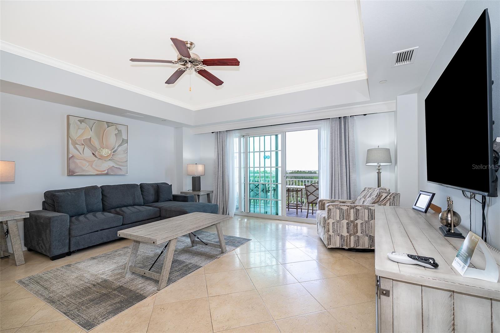 REUNION GRANDE CONDO - Residential