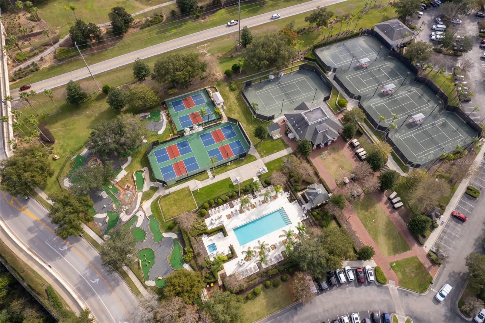 REUNION GRANDE CONDO - Residential