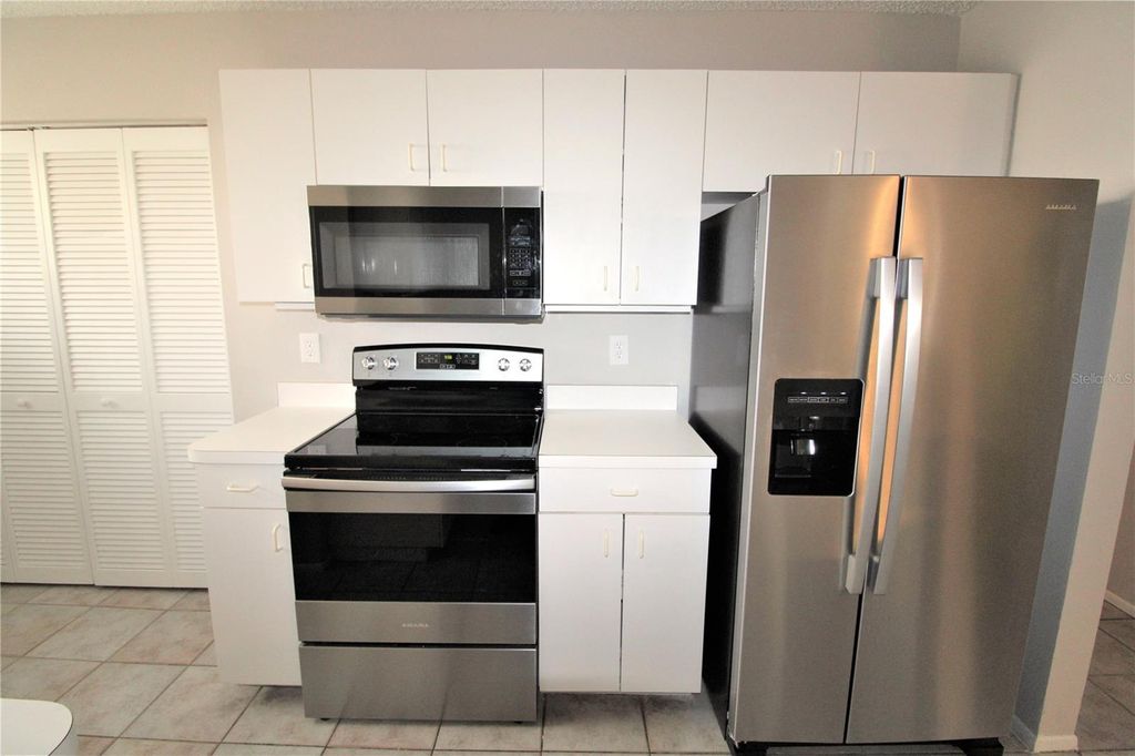 Photo of 4218 Saint Charles Drive, Sarasota, FL 34243 (MLS # A4680126)