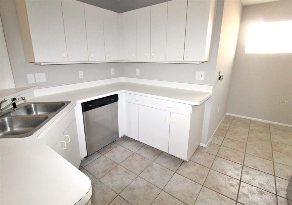 Photo of 4218 Saint Charles Drive, Sarasota, FL 34243 (MLS # A4680126)