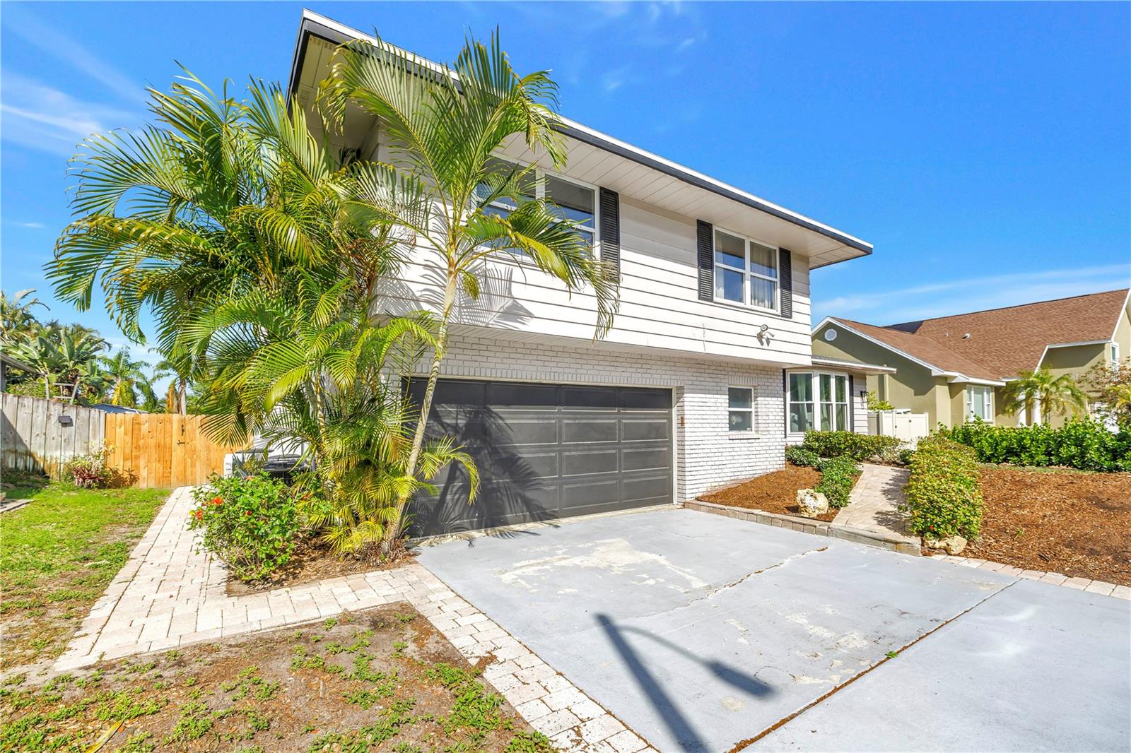 WHISPERING PINES FOREST 5TH ADD - Residential