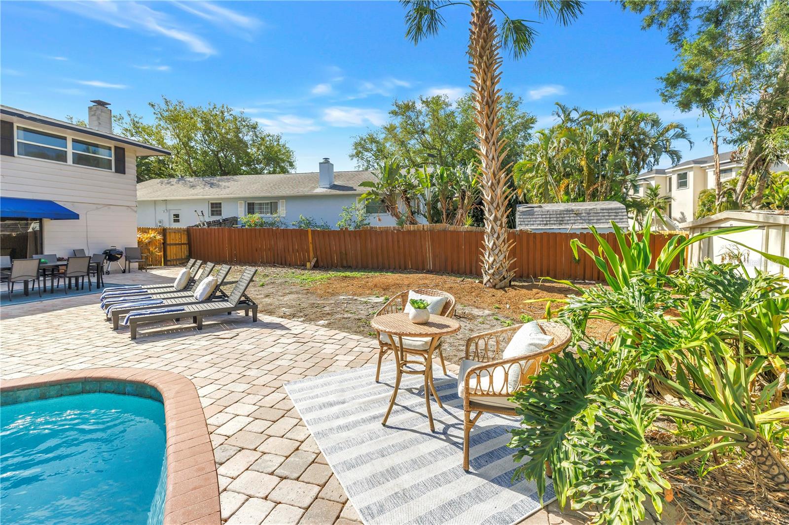 WHISPERING PINES FOREST 5TH ADD - Residential