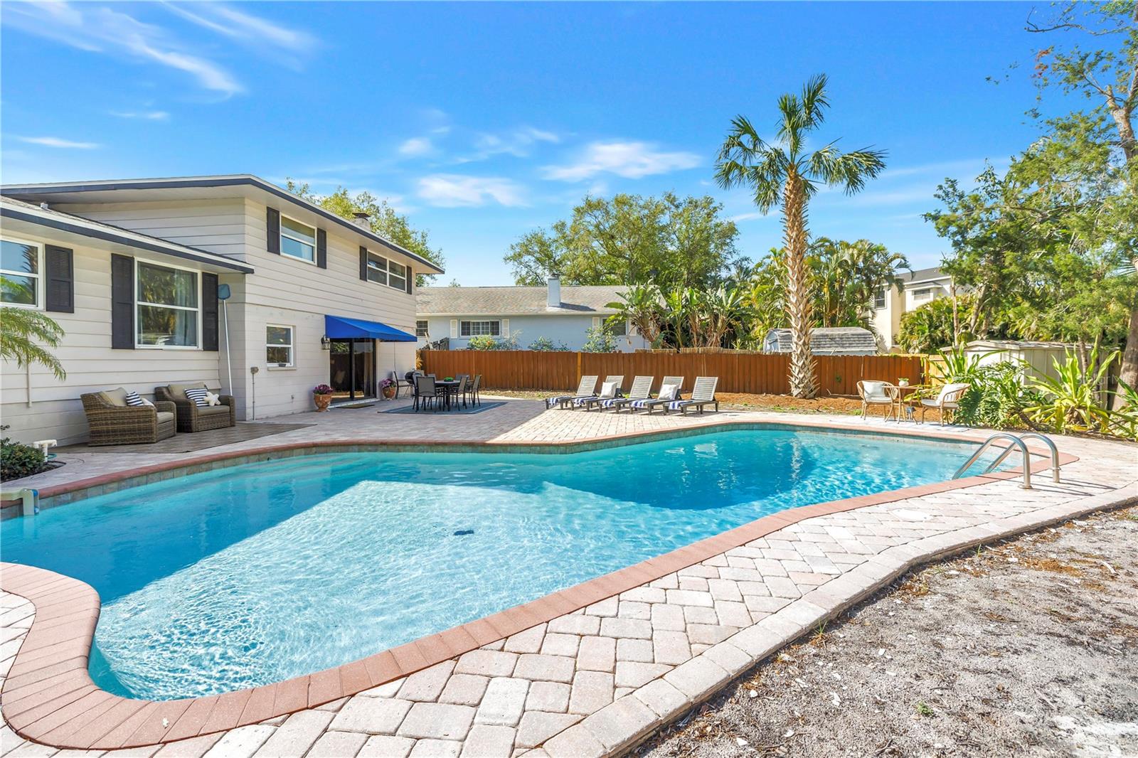 WHISPERING PINES FOREST 5TH ADD - Residential