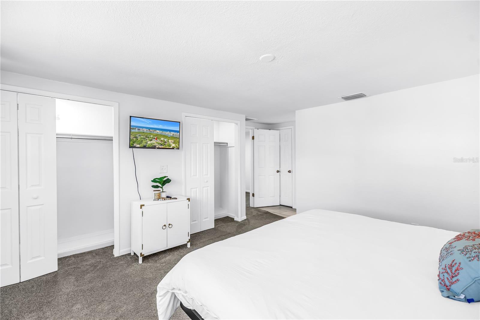 WHISPERING PINES FOREST 5TH ADD - Residential