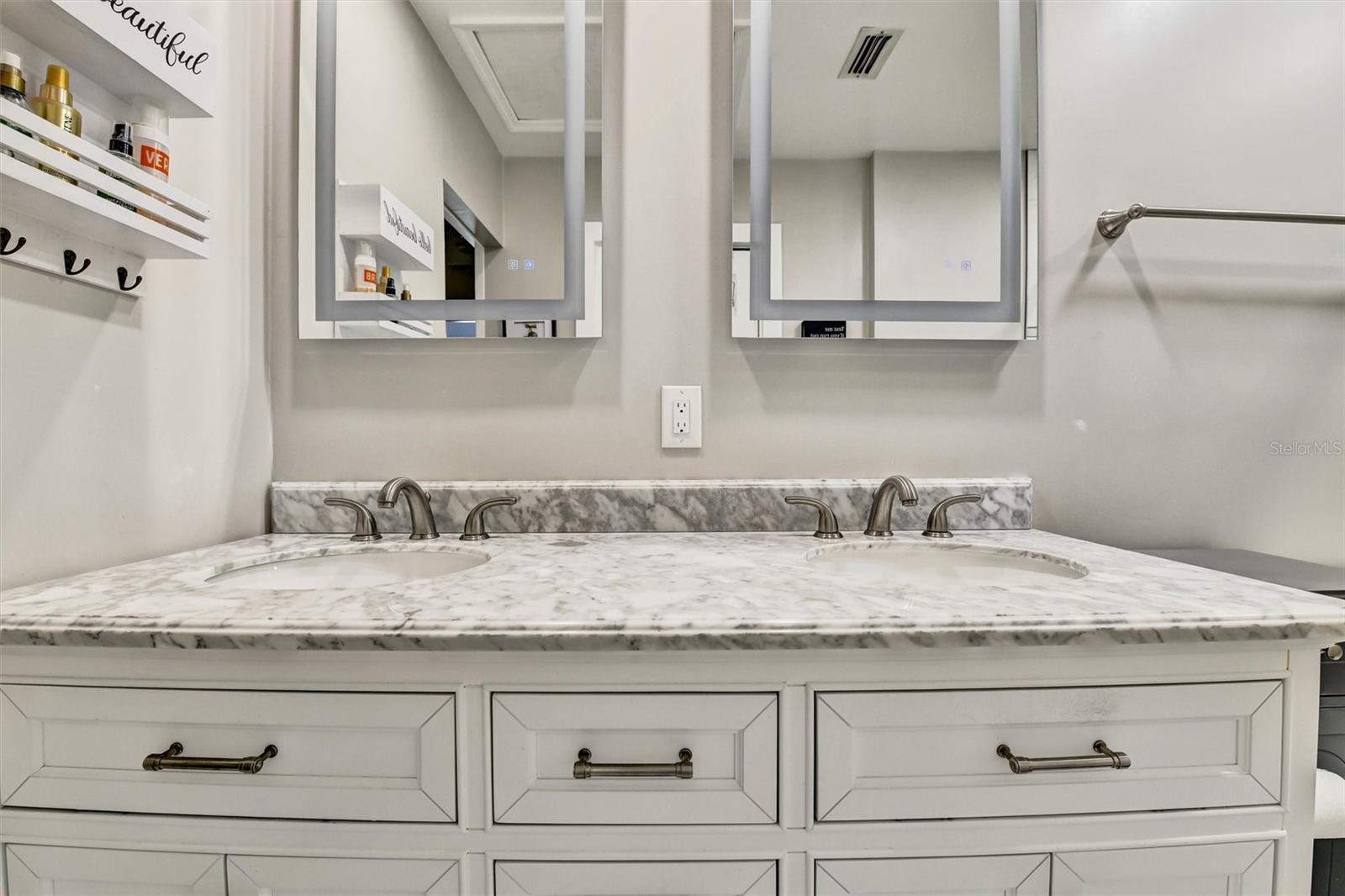 DUNEDIN PINES CONDO - Residential