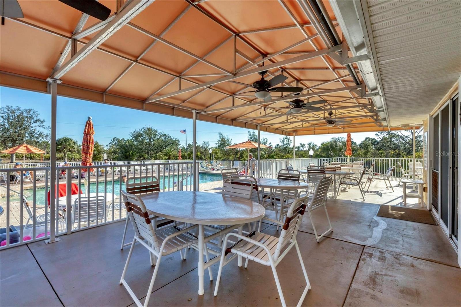 SANCTUARY GOLDEN TEE PH 04 - Residential