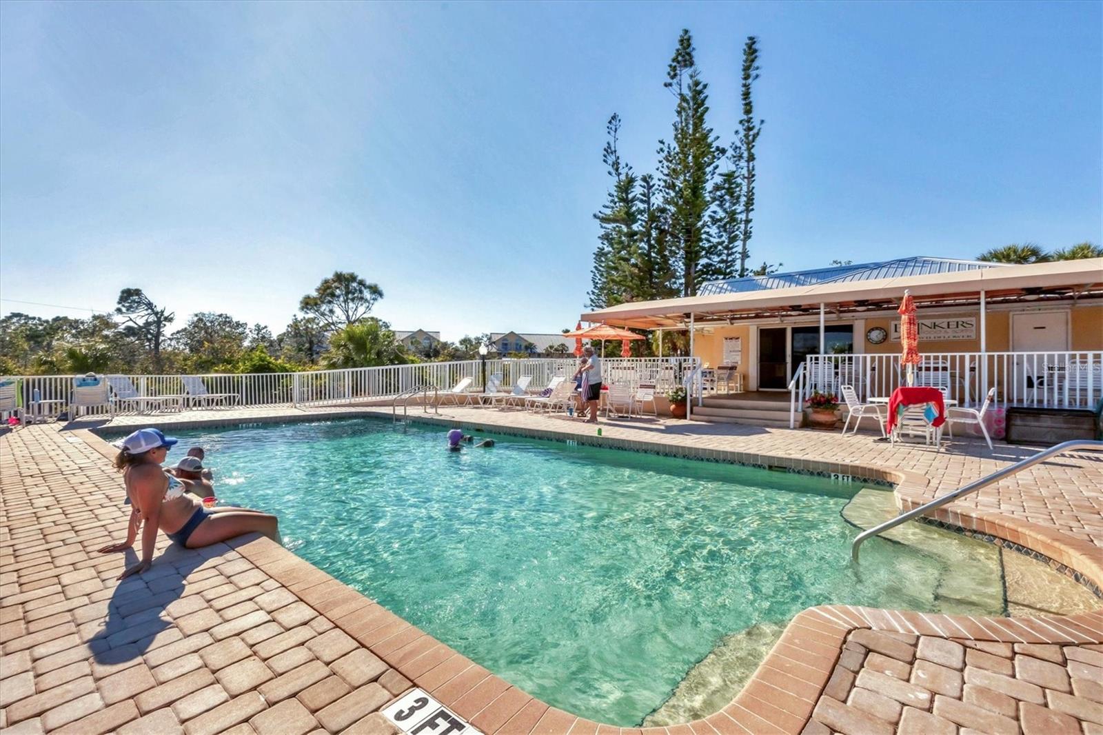 SANCTUARY GOLDEN TEE PH 04 - Residential