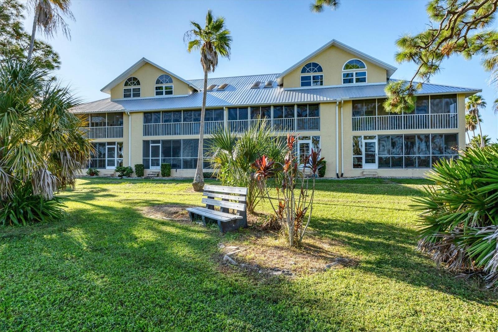 SANCTUARY GOLDEN TEE PH 04 - Residential