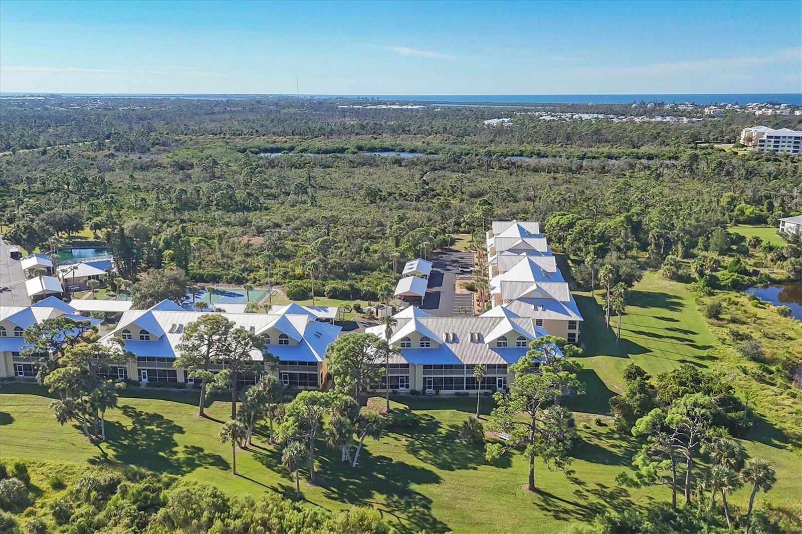 SANCTUARY GOLDEN TEE PH 04 - Residential