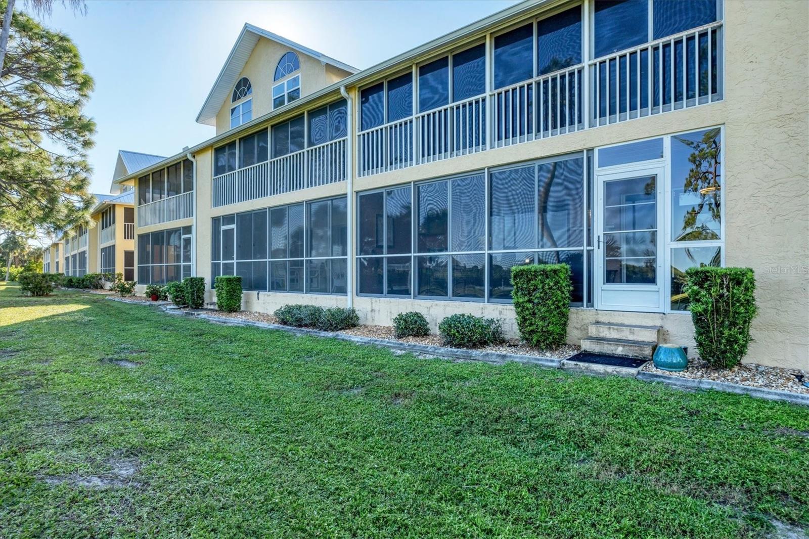 SANCTUARY GOLDEN TEE PH 04 - Residential